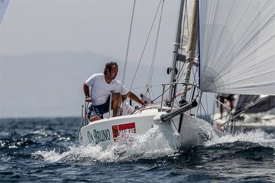 Les Roches Jeunesse/Marbella Team aguanta el liderazgo en la 36 Copa del Rey Mapfre Les Roches Jeunesse/Marbella Team aguanta el liderazgo en la 36 Copa del Rey Mapfre