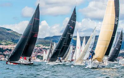 Los barcos del Real Club Náutico de Vigo y el Monte Real se imponen en el Trofeo Comunica Los barcos del Real Club Náutico de Vigo y el Monte Real se imponen en el Trofeo Comunica