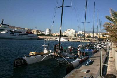 Los equipos que van a participar en la Andalucía Extreme Sailing Series ultiman los preparativos