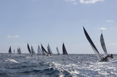 Los participantes de la Regata 100 Milles entre Illes de Es Nàutic ya navegan Los participantes de la Regata 100 Milles entre Illes de Es Nàutic ya navegan