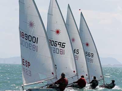 MAGNÍFICAS CONDICIONES DE VIENTO EN LA ÚLTIMA JORNADA DEL TROFEO PRESIDENTE DE VELA LIGERA MAGNÍFICAS CONDICIONES DE VIENTO EN LA ÚLTIMA JORNADA DEL TROFEO PRESIDENTE DE VELA LIGERA