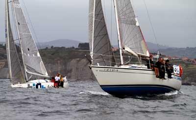 Marara IV se ha vuelto a imponer en Gijón, confirmando su liderato en la vuelta a Asturias Marara IV se ha vuelto a imponer en Gijón, confirmando su liderato en la vuelta a Asturias