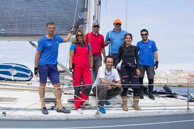 Menudeta de Victor Carrión gana la 1ª etapa de la 44 Regata Mil Rios-Rías Altas Menudeta de Victor Carrión gana la 1ª etapa de la 44 Regata Mil Rios-Rías Altas