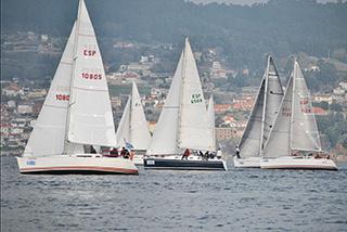 Portonovo recibe este sábado a la flota de la 8ª Regata Interclubes Ría de Pontevedra Portonovo recibe este sábado a la flota de la 8ª Regata Interclubes Ría de Pontevedra