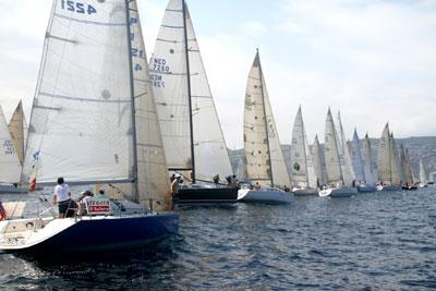 REGATA EL GAITERO - 1ª ETAPA BILBAO-SANTANDER. Phoenix' lidera la Regata El Gaitero tras la primera etapa