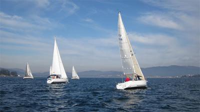 Ráfagas y Orlando vencedores de la 1ª manga del trofeo de invierno en la ria de Arousa. Ráfagas y Orlando vencedores de la 1ª manga del trofeo de invierno en la ria de Arousa.
