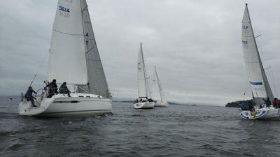 Ría de Arousa. La ultima manga del trofeo Alca este sabado en modalidad inversa Ría de Arousa. La ultima manga del trofeo Alca este sabado en modalidad inversa