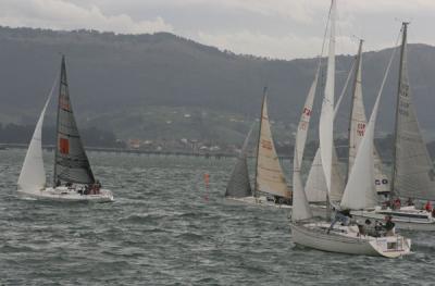 Salem firma un triplete y se lleva el Autoridad Portuaria de Santander puntuable para el Circuito Montañés de Vela Salem firma un triplete y se lleva el Autoridad Portuaria de Santander puntuable para el Circuito Montañés de Vela