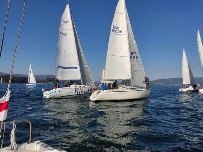 Santana´S, Camping Ría de Arosa y Orlando vencen en la segunda manga de la XVIII Regata Eduardo Varela e Hijos. Santana´S, Camping Ría de Arosa y Orlando vencen en la segunda manga de la XVIII Regata Eduardo Varela e Hijos.