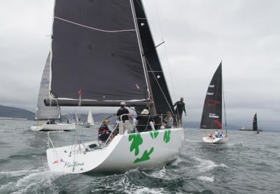 Segunda jornada del Trofeo Náutica Digital en el Abra Segunda jornada del Trofeo Náutica Digital en el Abra
