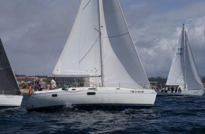 Siec, Enxuto y H2O Galicia lideran la VI Regata Ría de Pontevedra-V Trofeo Enmacosa tras la segunda jornada Siec, Enxuto y H2O Galicia lideran la VI Regata Ría de Pontevedra-V Trofeo Enmacosa tras la segunda jornada