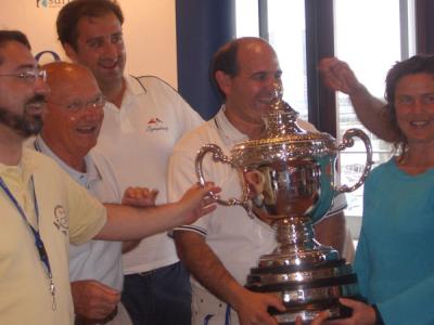 ‘Symphony’ y ‘Maite’, los mejores en el Trofeo Otoño ‘Symphony’ y ‘Maite’, los mejores en el Trofeo Otoño