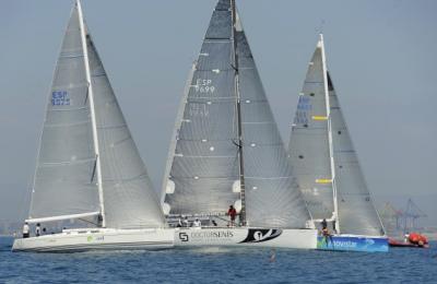 Treinta y cuatro embarcaciones midieron fuerzas en el Trofeo Valencia vela de Crucero 