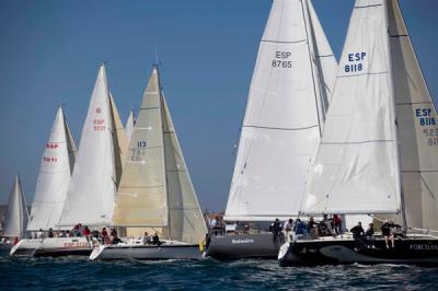 Triple empate en el liderato del coruñes trofeo Torre de Hércules de J80  “Riás” y “Patacón” líderes en clase Crucero