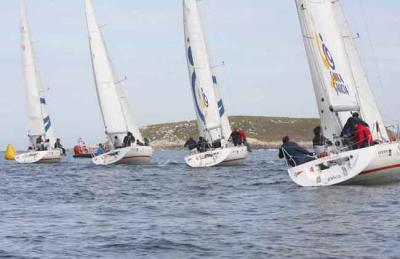 Triple empate en el podio de la décima jornada de la Liga de Cruceros de MRCY de Baiona