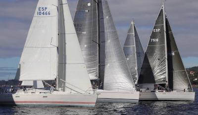 Trofeo Concello de Vigo con El Vila de Bouzas-Adegas Valmiñor Campeonato Gallego de Cruceros e Ibérico de Tripulaciones Reducidas Trofeo Concello de Vigo con El Vila de Bouzas-Adegas Valmiñor Campeonato Gallego de Cruceros e Ibérico de Tripulaciones Reducidas