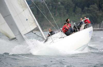 Turismo de Ourense, Punta Lagoa, Altamar Diez y Deep Blue primeros líderes del Trofeo Puerto de Vigo