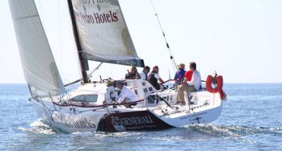 Txole, Unus, Petrilla y Chispa Nejra cences en sus clase en la XVIII edición de la Regata Guardiamarina de Cruceros