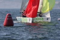 Una dominadora Marga Cameselle pone a su equipo de lider en la 1ª jornada del Caixanova Women Match Race de Punta Lagoa en la Ría de Vigo