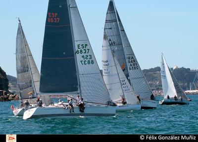 XXX Regata Villa de Gijón de Cruceros – Trofeo El Comercio. XXX Regata Villa de Gijón de Cruceros – Trofeo El Comercio.