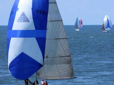 ‘Zazpiki’ y ‘Austral’ presentan su candidatura al Trofeo Primavera del Marítimo del Abra