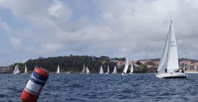 Ziralla, Enxuto y H2O Galicia, primeros líderes de la VI Regata Ría de Pontevedra-V Trofeo Enmacosa Ziralla, Enxuto y H2O Galicia, primeros líderes de la VI Regata Ría de Pontevedra-V Trofeo Enmacosa