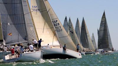 ‘CAM’ y ‘Klados’ primeros lideres de la 39 Semana Náutica de El Puerto de Santa María.   