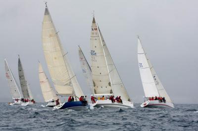 ‘Symphony’ ‘H2O” y “Argos”, primeros vencedores en el Trofeo Invierno de Cruceros en el Abra bilbaina