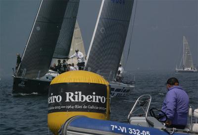 “Aceites Abril” vence en Combarro al “Pairo 8”. La decisión de ORC 1 queda para la Costa da Vela y la ría viguesa “Aceites Abril” vence en Combarro al “Pairo 8”. La decisión de ORC 1 queda para la Costa da Vela y la ría viguesa