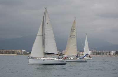“Náutica 4U.com”  y “Samaruc”, ganan la regata de Cruceros “Trofeo Estival” en el RCN de Gandía