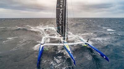 Armel Le Cléac'h ha volcado en su maxi trimarán, Banque Populaire IX Armel Le Cléac'h ha volcado en su maxi trimarán, Banque Populaire IX