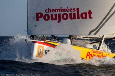 Cheminées Poujoulat, en el Mediterráneo a menos de 500 millas de Barcelona Cheminées Poujoulat, en el Mediterráneo a menos de 500 millas de Barcelona