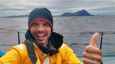 D+66: Pelotón de líderes agrupados en 35 millas. Didac Costa en el Atlántico D+66: Pelotón de líderes agrupados en 35 millas. Didac Costa en el Atlántico