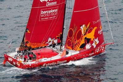 El Estrella Damm ya navega en su mar tras ser el más veloz en el Atlántico El Estrella Damm ya navega en su mar tras ser el más veloz en el Atlántico
