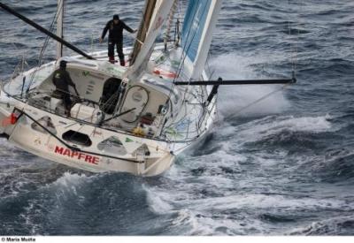 El “MAPFRE” Iker Martínez y Xabi Fernández se preparan para pasar ya las Islas Canarias