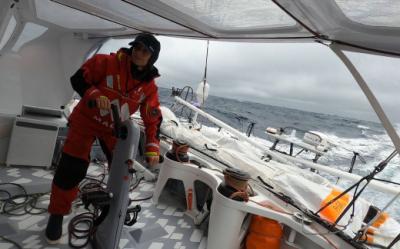 La dura ley de Vendée Globe. Abandono de Isabelle Joschke (MACSF) con nueva rotura en el sistema de orza La dura ley de Vendée Globe. Abandono de Isabelle Joschke (MACSF) con nueva rotura en el sistema de orza