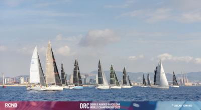 La flota del ORC Double Handed World Championship 2023 rumbo a las Medas