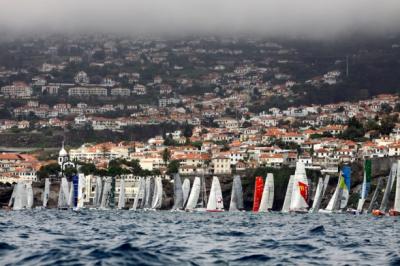 La Transat 650 proa hacia el Ecuador y América La Transat 650 proa hacia el Ecuador y América