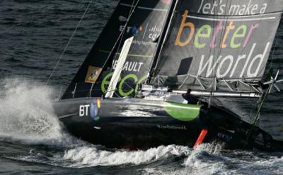 La Vendée Globe sigue con su alto precio. Sebb Josse el último danniificado espera a evaluar daños