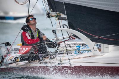 Mini Transat 6.50. Cabo Finisterre fiel a su reputación. Carlos Manera y F. Waskman intercambias liderato en el cabo del fin de la tierra