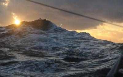 Olas como montañas Olas como montañas