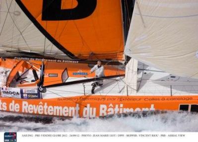 PRB choca contra una baliza metálica a la deriva. La mierda en la mar un problema para los solitarios PRB choca contra una baliza metálica a la deriva. La mierda en la mar un problema para los solitarios