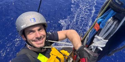 Prueba de velocidad a una sola amura en el hemisferio norte para el dúo de cabeza Prueba de velocidad a una sola amura en el hemisferio norte para el dúo de cabeza