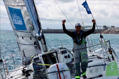 Quiroga manda después de ganar su segunda etapa tercera de la Solitaire du Figaro Quiroga manda después de ganar su segunda etapa tercera de la Solitaire du Figaro
