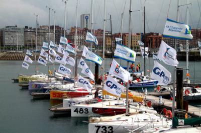 Toda la flota de de la Mini Pavois, descxansa en Gijón Toda la flota de de la Mini Pavois, descxansa en Gijón