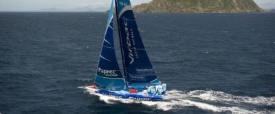 Virbac-Paprec 3 amarró a las 11:11 hora española (10:11 GMT) en el puerto de Wellington. Virbac-Paprec 3 amarró a las 11:11 hora española (10:11 GMT) en el puerto de Wellington.