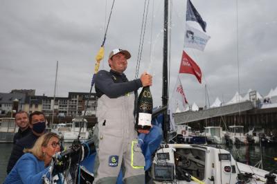Última hora. Pierre Quiroga (Patrón MACIF 2019) Primero en Fécamp Última hora. Pierre Quiroga (Patrón MACIF 2019) Primero en Fécamp