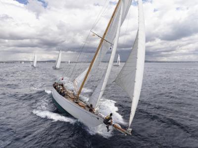 La flota de la Illes Balears Clàssics resiste pese a las turbulencias La flota de la Illes Balears Clàssics resiste pese a las turbulencias