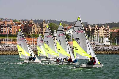 150 regatistas disfrutan en el XVII Trofeo José Luis Azqueta-Wor 60 150 regatistas disfrutan en el XVII Trofeo José Luis Azqueta-Wor 60