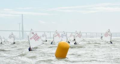 9º Trofeo de la Hispanidad de Optimist Canarios y andaluces defenderán este domingo los primeros puestos en la final del campeona 9º Trofeo de la Hispanidad de Optimist Canarios y andaluces defenderán este domingo los primeros puestos en la final del campeona